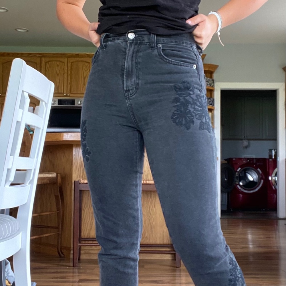 Jeans - Picture 2 of 4